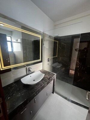 Team Area in 4 BHK Apartment at M3M Golf Estate, Sector 65 – for Rent
