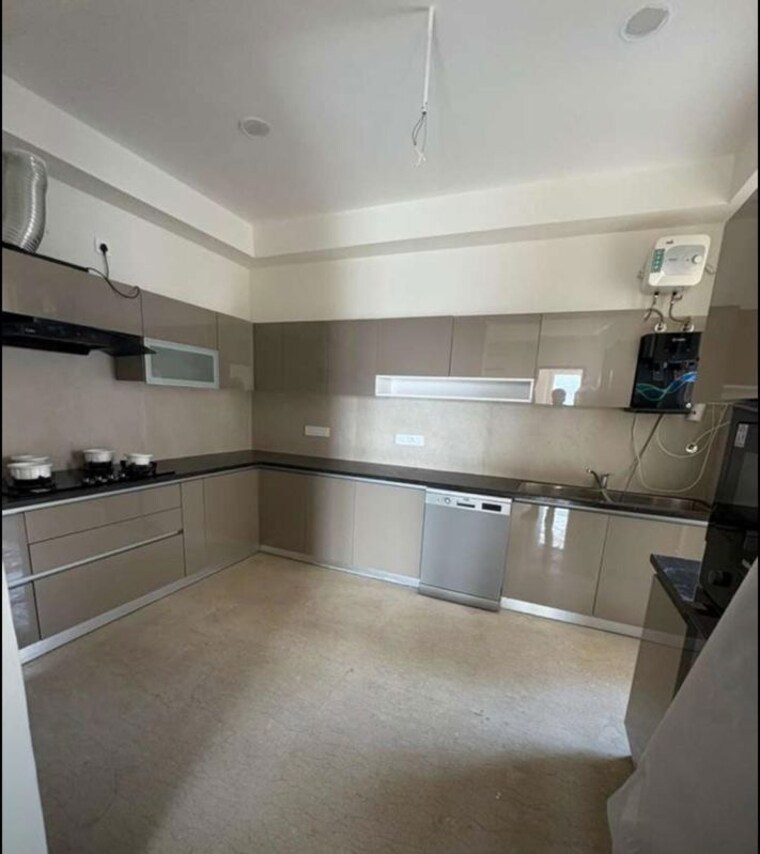 Kitchen, maya-green-lotus-utsav 3 Bedroom 2100 Sq.Ft. Apartment In International Airport Road Zirakpur 10717982