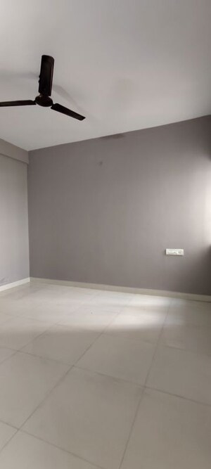 Room in 3 BHK Apartment at Saddu – for Rent