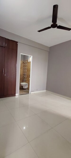 Room in 3 BHK Apartment at Saddu – for Rent