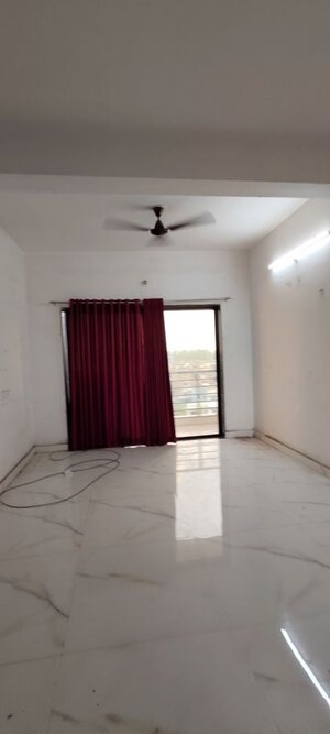 Room in 2 BHK Apartment at Telibandha – for Rent