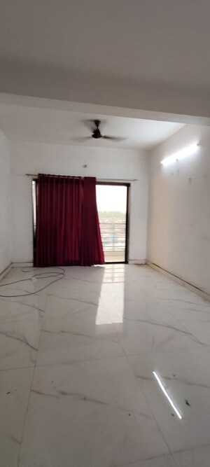 Room in 2 BHK Apartment at Telibandha – for Rent