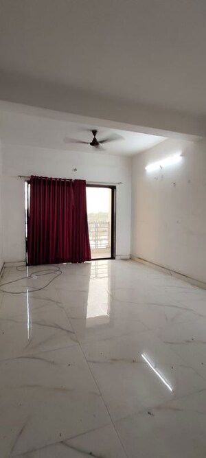 Room in 2 BHK Apartment at Telibandha – for Rent