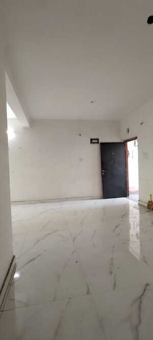 Room in 2 BHK Apartment at Telibandha – for Rent