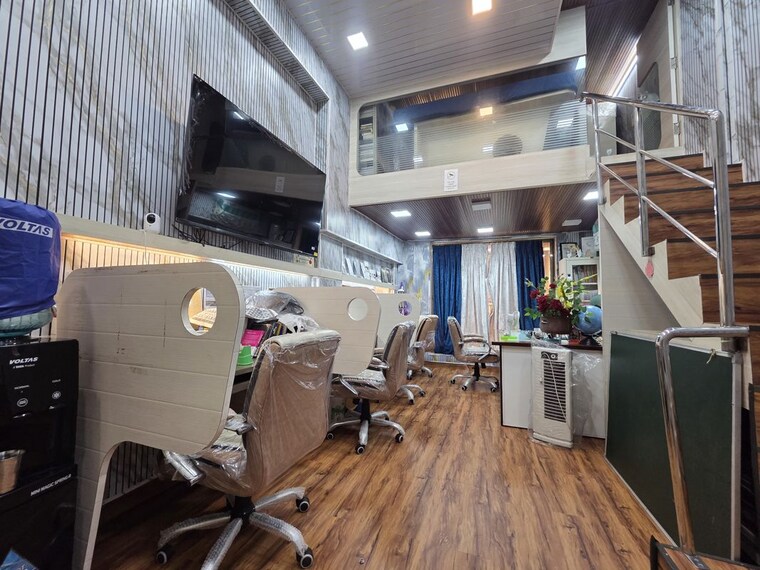 Team Area, royal-palms Commercial Office Space 300 Sq.Ft. In Goregaon East Mumbai 10717942