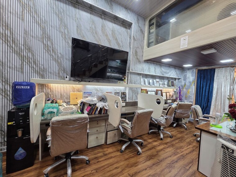 Team Area, royal-palms Commercial Office Space 300 Sq.Ft. In Goregaon East Mumbai 10717942