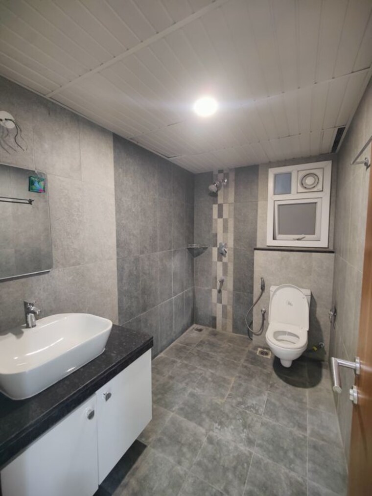 Bathroom, prestige-tranquil 3 Bedroom 2049 Sq.Ft. Apartment In Kokapet Hyderabad 10717809