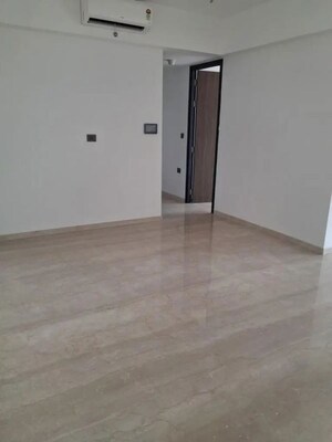 Room in 2 BHK Apartment at Pandurang Wadi – for Rent