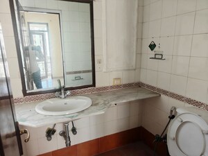 Bathroom in 3 BHK Apartment at Vipul Greens, Sector 48 – for Rent
