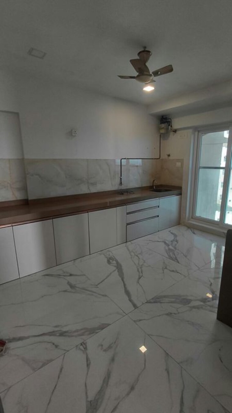 Kitchen, rna-ng-eclat 3 Bedroom 1118 Sq.Ft. Apartment In Andheri West Mumbai 10718066