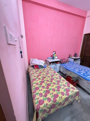 Bedroom in  Pg at Vineet Khand – for Rent