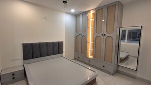 Room in 3 BHK Apartment at Prestige Beverly Hills, Kokapet – for Rent