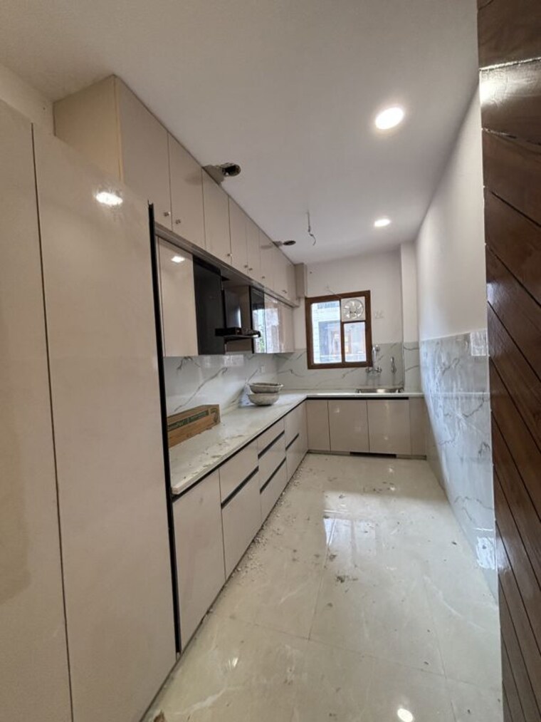 Kitchen, sector 85 3.5 Bedroom 2250 Sq.Ft. Builder Floor In Sector 85 Faridabad 10718083