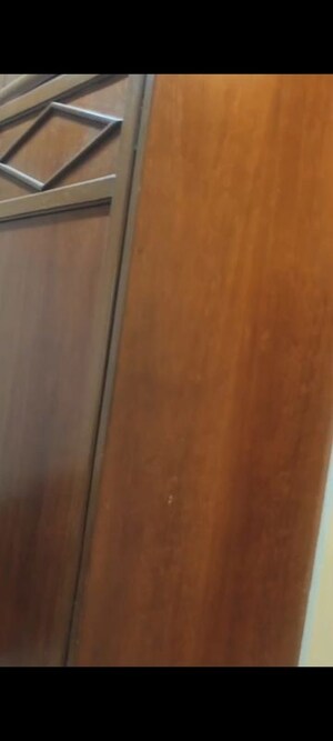 Furnished Amenities in 3 BHK Apartment at Marine Chambers, Marine Lines – for Rent