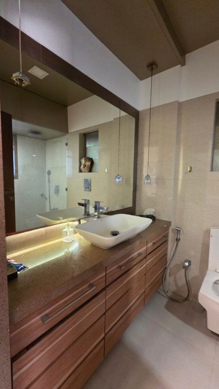 Bathroom, juhu 2 Bedroom 1250 Sq.Ft. Apartment In Juhu Mumbai 10718147