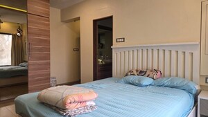 Bedroom in 2 BHK Apartment at Juhu – for Rent