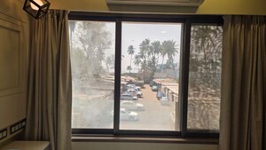 Room in 2 BHK Apartment at Juhu – for Rent