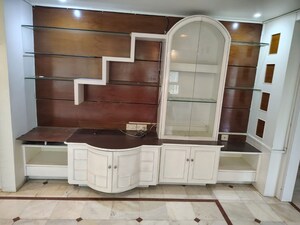  3 BHK Apartment at Resham Apartments, Andheri West – for Rent
