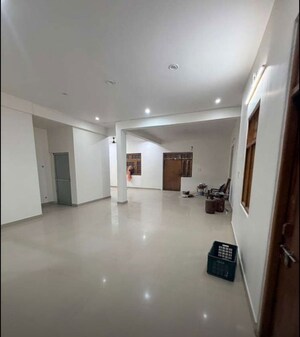  Office Space For Rent in Hazratganj