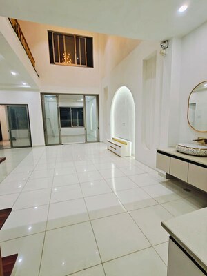 Bathroom in 6+ BHK Villa at Omaxe Metro City, Kalli Paschim – for Sale