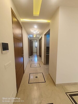  4 BHK Builder Floor at DLF Atria, Dlf Phase ii – for Rent
