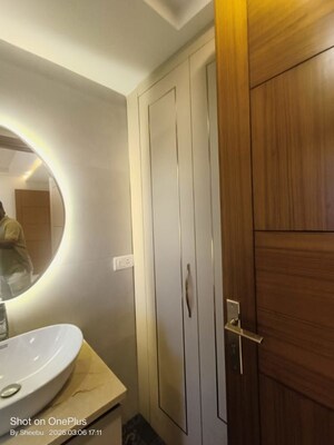 Bathroom in 4 BHK Builder Floor at DLF Atria, Dlf Phase ii – for Rent