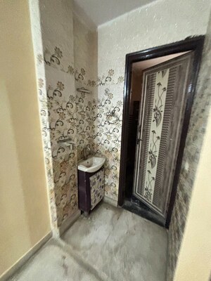  2 BHK Builder Floor at Uttam Nagar – for Rent