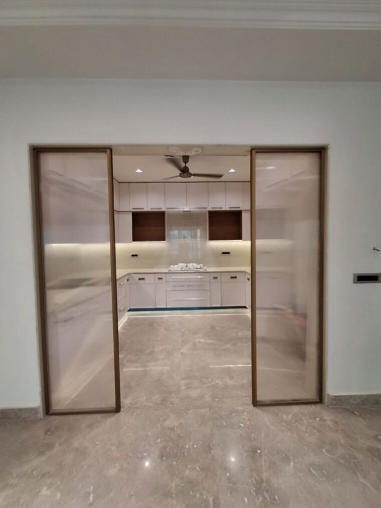 Room, sector 43 3.5 Bedroom 1950 Sq.Ft. Builder Floor In Sector 43 Gurgaon 10718177