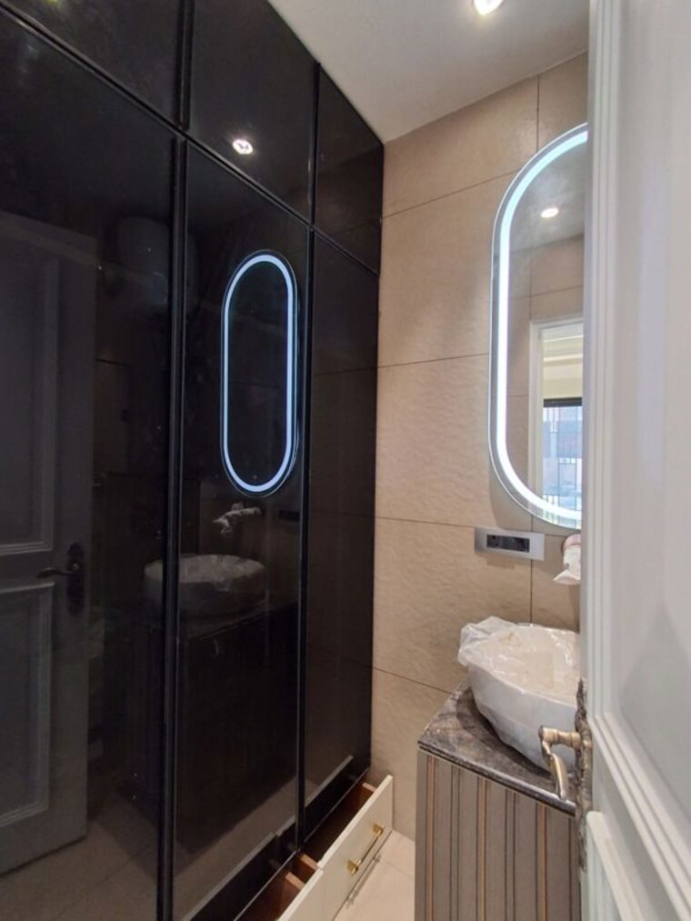 Bathroom, sector 43 3.5 Bedroom 1950 Sq.Ft. Builder Floor In Sector 43 Gurgaon 10718177