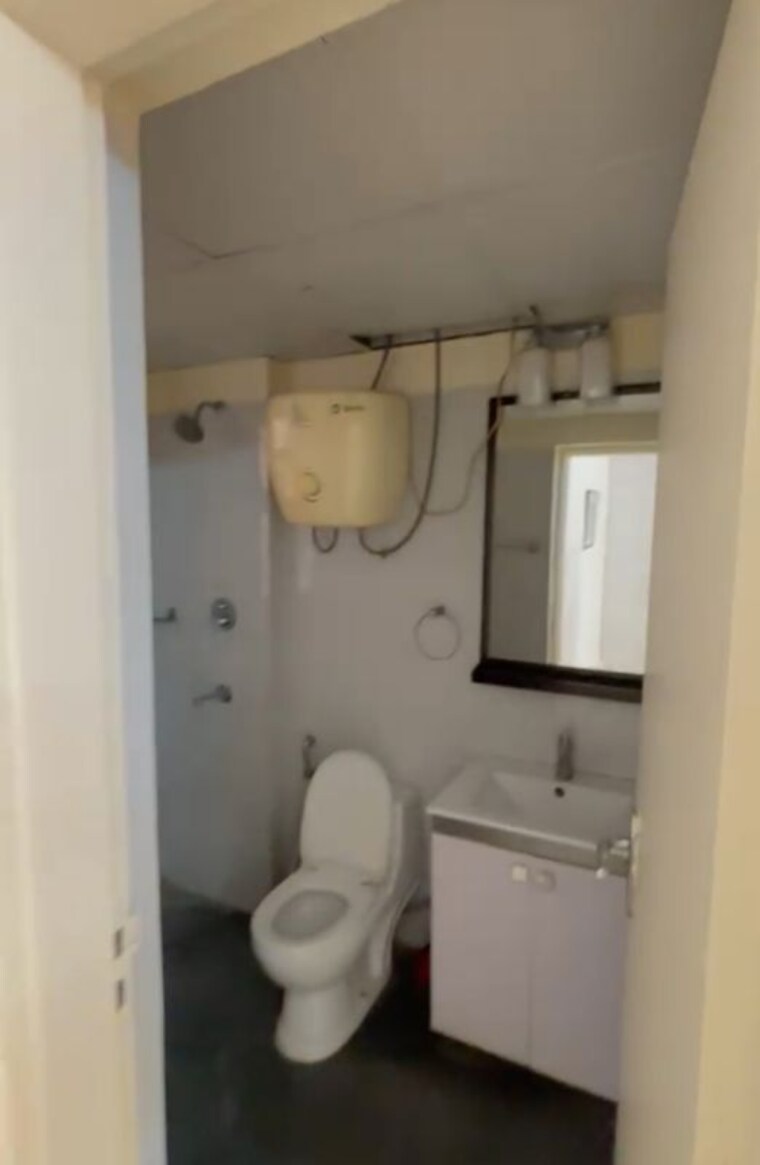Attached Bathroom, tulip-violet 4 Bedroom 2010 Sq.Ft. Apartment In Sector 69 Gurgaon 10718237