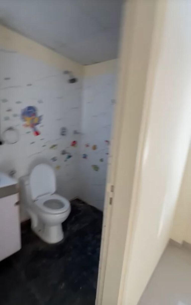 Bathroom, tulip-violet 4 Bedroom 2010 Sq.Ft. Apartment In Sector 69 Gurgaon 10718237
