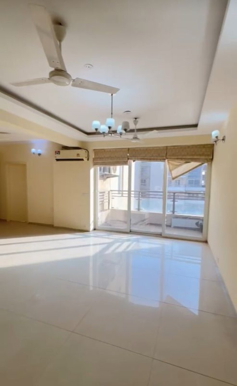Living Room, tulip-violet 4 Bedroom 2010 Sq.Ft. Apartment In Sector 69 Gurgaon 10718237
