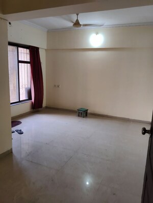 Room in 2 BHK Apartment at Riddhi Siddhi Complex Goregaon, Goregaon West – for Sale