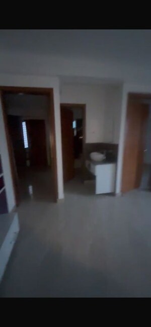 Room in 3 BHK Builder Floor at BPTP Parkland Pride Phase 2, Sector 77 – for Rent
