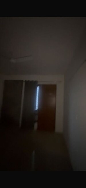 Room in 3 BHK Builder Floor at BPTP Parkland Pride Phase 2, Sector 77 – for Rent