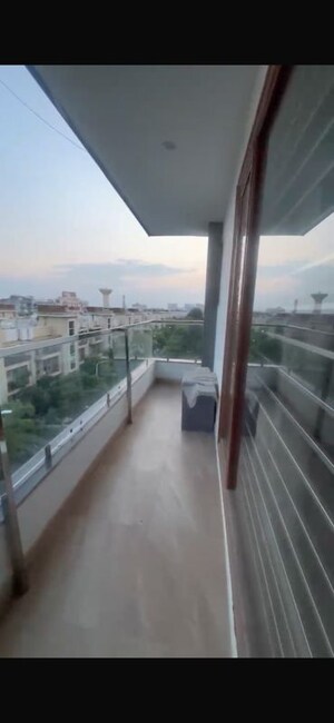 Balcony in 3 BHK Builder Floor at BPTP Parkland Pride Phase 2, Sector 77 – for Rent