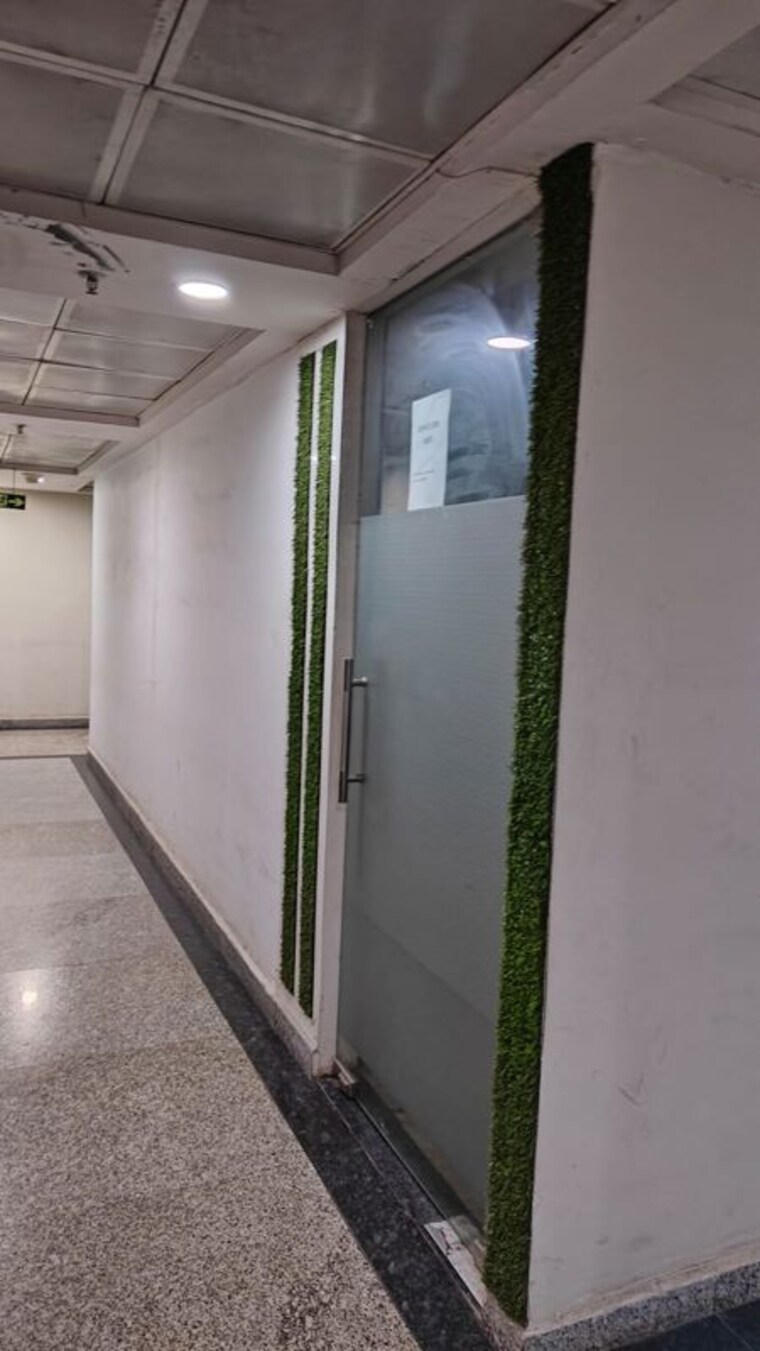 undefined, sector 62 Commercial Office Space 700 Sq.Ft. In Sector 62 Noida 10718223