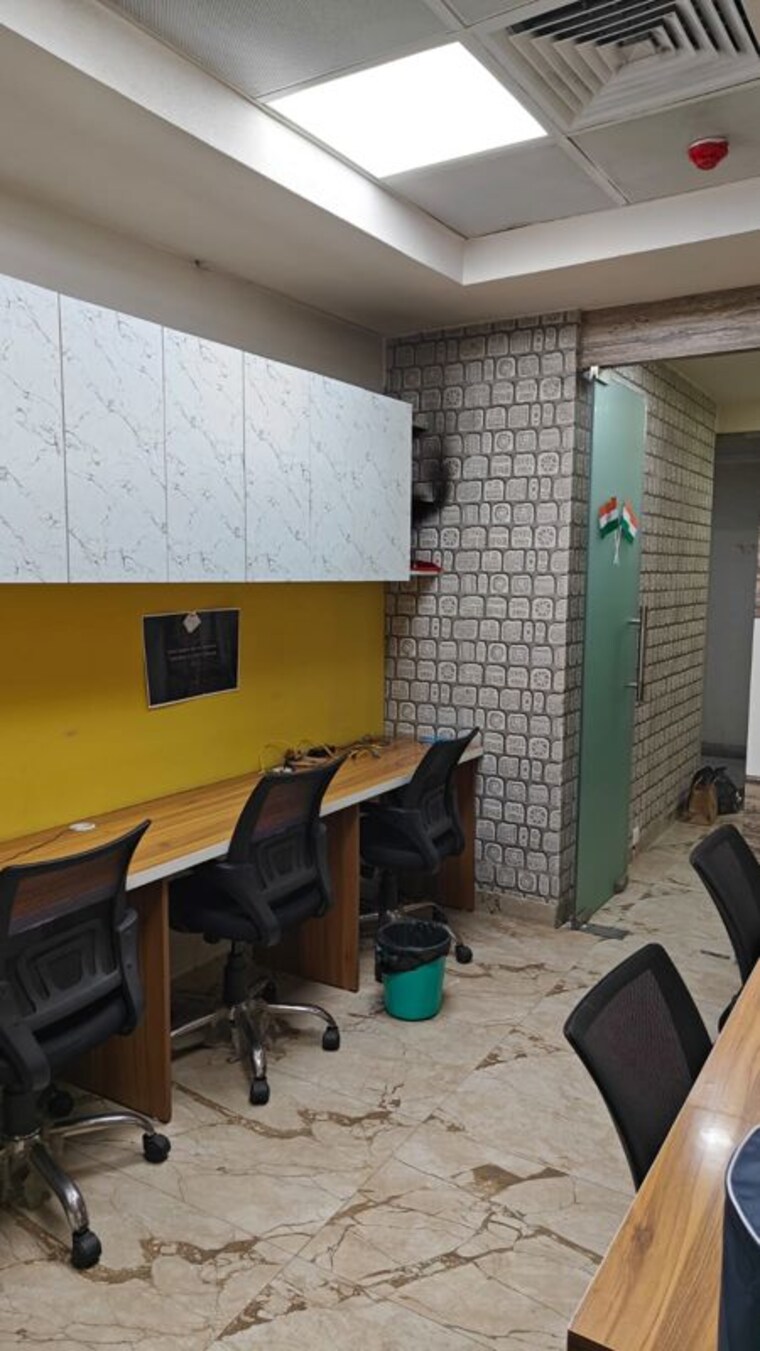 Team Area, sector 62 Commercial Office Space 700 Sq.Ft. In Sector 62 Noida 10718223