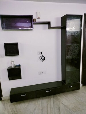 Room in 3 BHK Builder Floor at Shalimar Bagh – for Sale