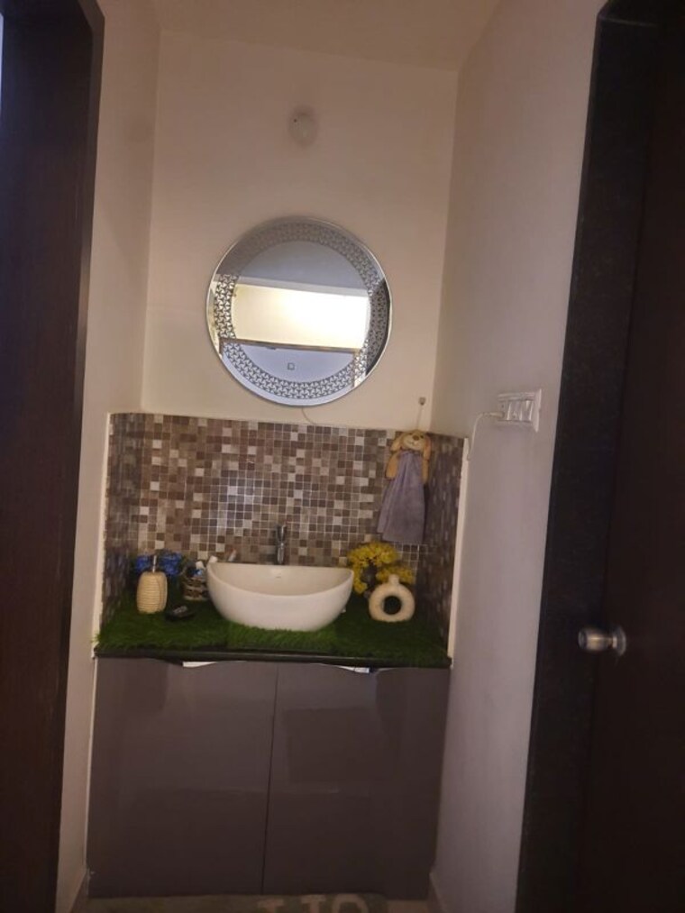 Bathroom, mantra-29-gold-coast 2 Bedroom 690 Sq.Ft. Apartment In Tingre Nagar Pune 10718300