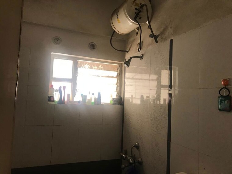 Bathroom, shroff-serenade 2 Bedroom 850 Sq.Ft. Apartment In Baner Pune 10718296