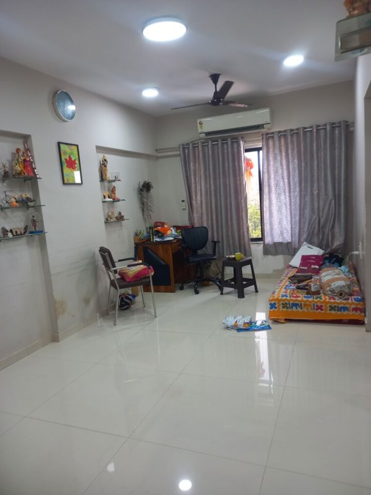 Room, dadar west 2 Bedroom 700 Sq.Ft. Apartment In Dadar West Mumbai 10718318