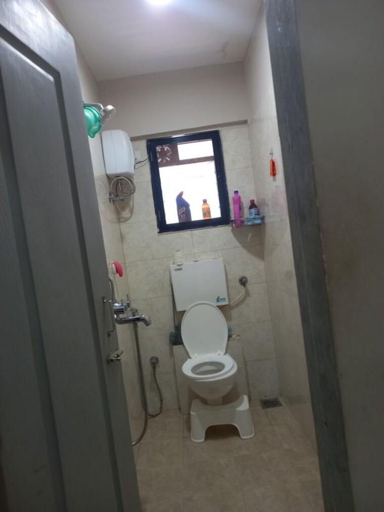 Bathroom, dadar west 2 Bedroom 700 Sq.Ft. Apartment In Dadar West Mumbai 10718318