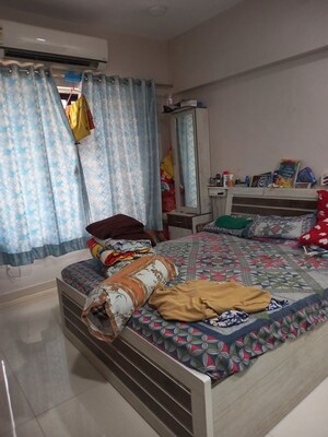 Bedroom in 2 BHK Apartment at Dadar West – for Rent