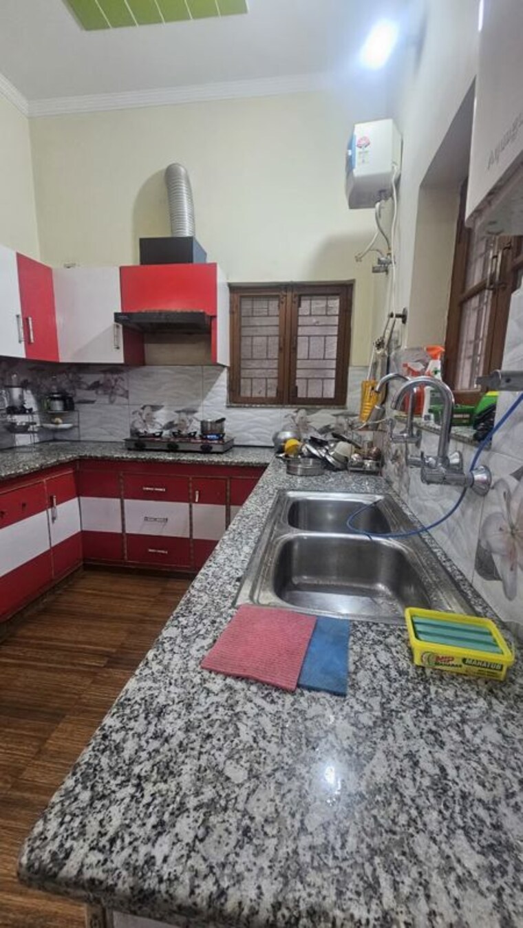 Kitchen, vineet khand Pg For Girls In Vineet Khand 10718330