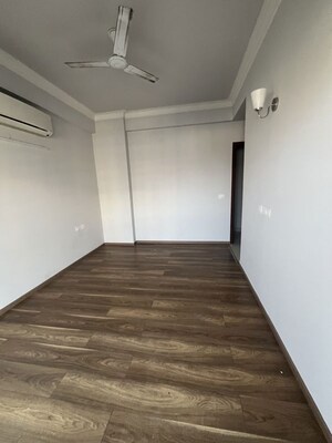 3 BHK Apartment For Rent in Central Park Flower Valley Aqua Front Towers, Sohna Sector 33