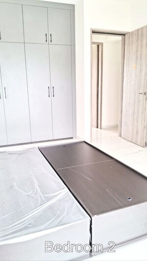 Room in 3 BHK Apartment at Mandarin 33 West Avenue, Baner – for Rent