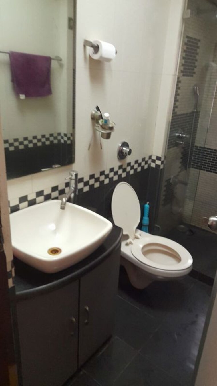 Bathroom, saidhan-infinity 3 Bedroom 1650 Sq.Ft. Apartment In Khar West Mumbai 10718340