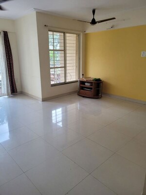 Room in 2 BHK Apartment at Comfort Zone, Balewadi – for Rent