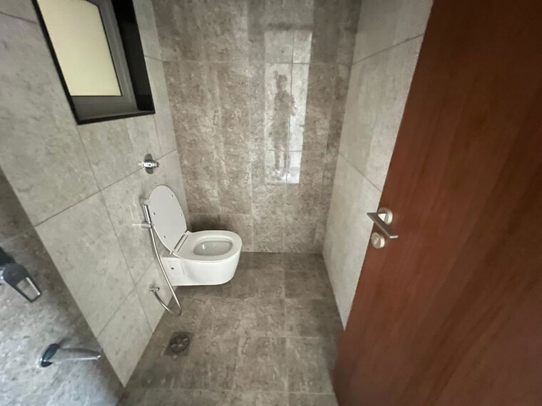 Bathroom, vilas-javdekar-yashwin-enchante 2 Bedroom 730 Sq.Ft. Apartment In Kharadi Pune 10718416